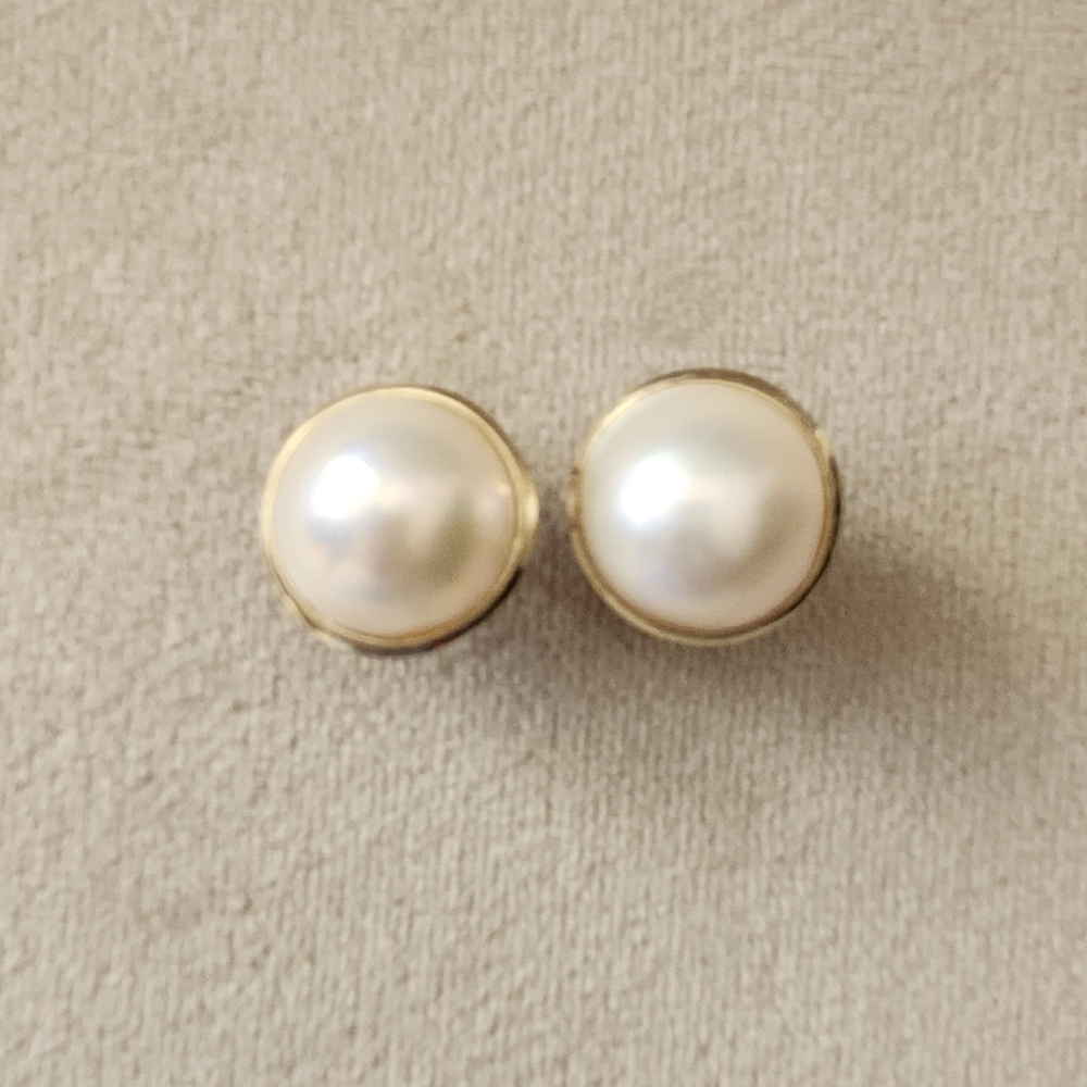 14K yellow gold Mabe Pearl dome post earrings